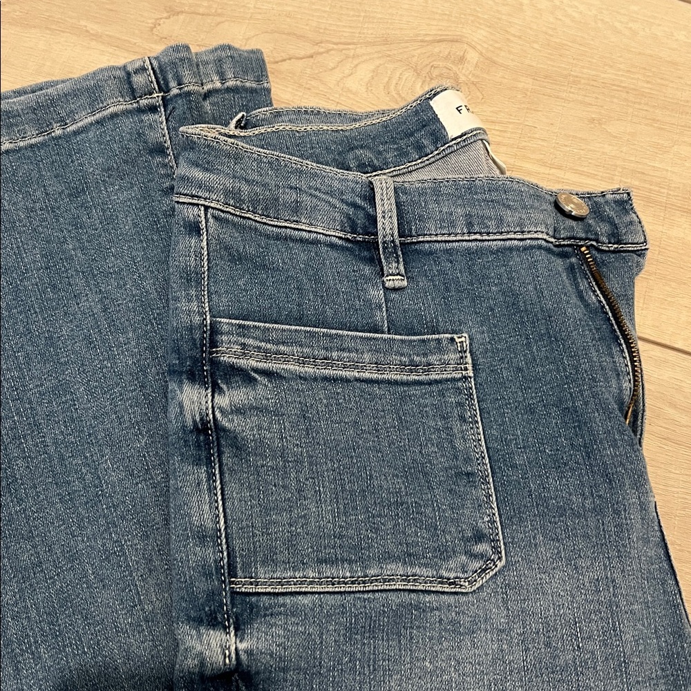 Frame Le Bardot Jonah Flare Jeans - Picture 5 of 7